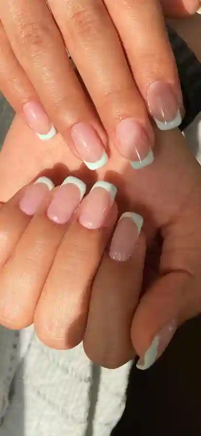 طراحی و کاشت ناخن ونک